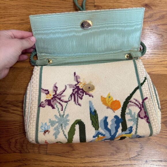Vintage ELIZABETH‎ TURNER Louisville Iris Floral Ivory Needlepoint Purse - Picture 4 of 5